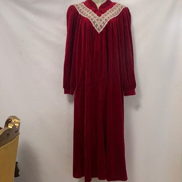 KOMAR SLEEPWEAR LONG LACE RED‎ POLKA DOT WARM SIZE L - Picture 1 of 8